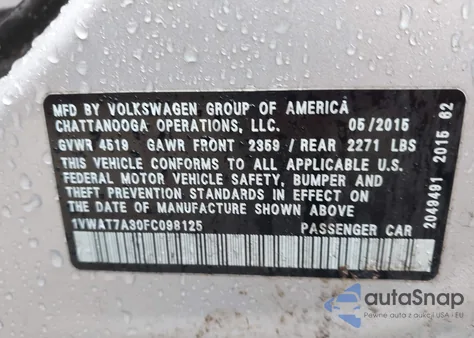 2015 Volkswagen Passat 1.8T Wolfsburg Edition z USA, uszkodzony, nr VIN 1VWAT7A30FC098125